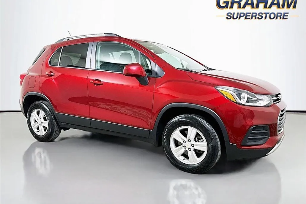 2022 Chevrolet Trax LT photo 1
