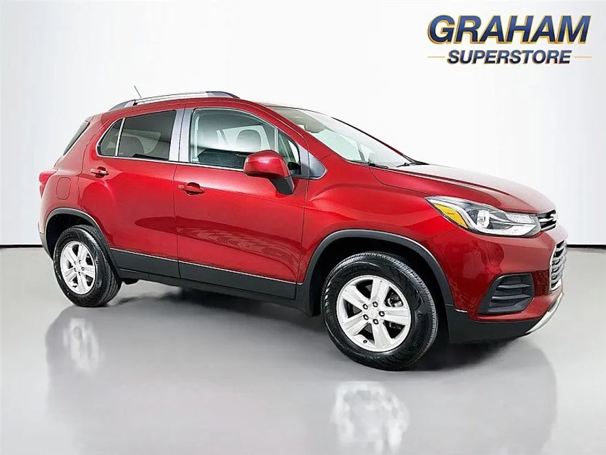 2022 Chevrolet Trax LT photo 1