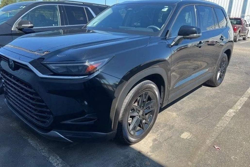 2024 Toyota Grand Highlander Limited photo 1