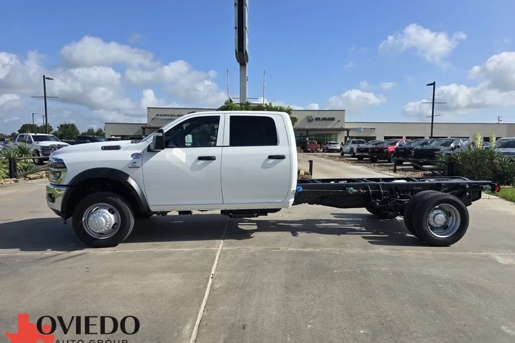 2025 Ram 5500 Tradesman photo 1