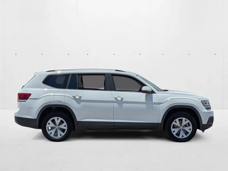 2018 Volkswagen Atlas S photo 1