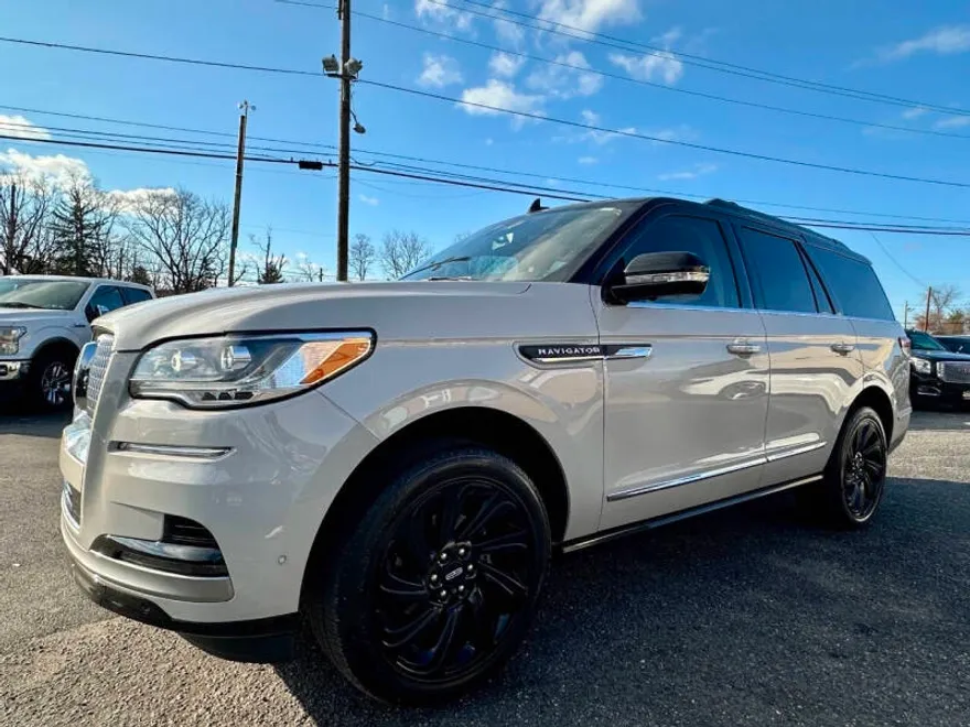 2023 Lincoln Navigator Reserve photo 1