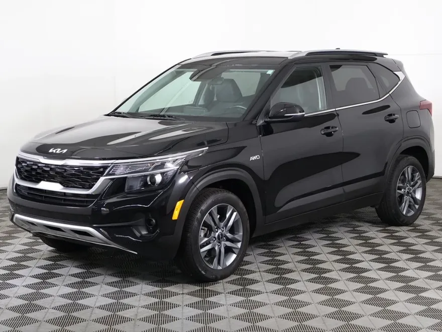2023 Kia Seltos S photo 1