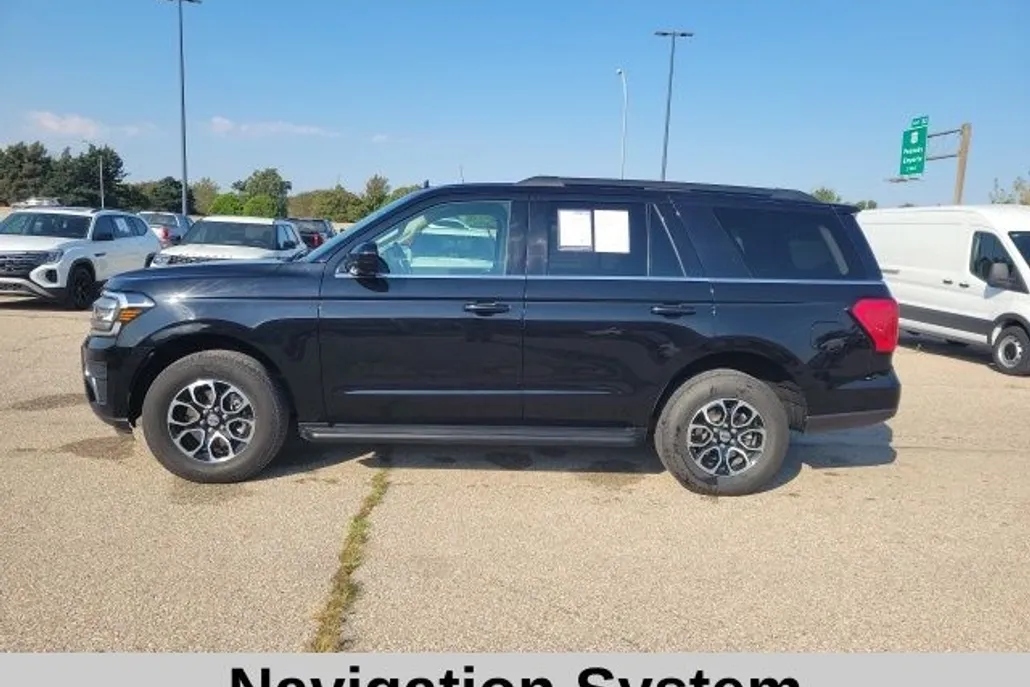 2024 Ford Expedition XLT photo 1