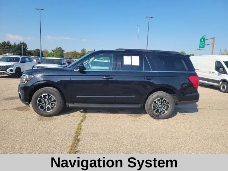 2024 Ford Expedition XLT photo 1