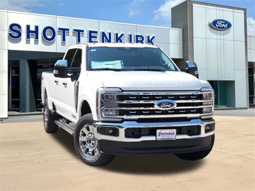 2025 Ford F-350 Lariat photo 1
