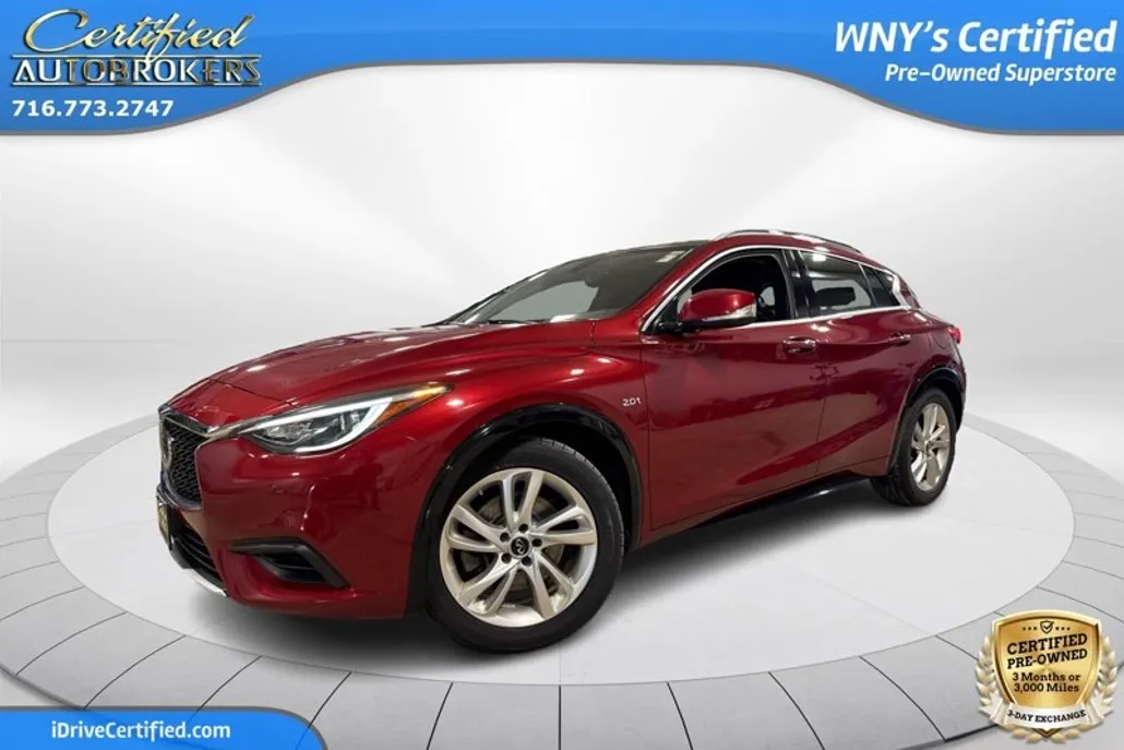 2019 Infiniti QX30 Luxe photo 1