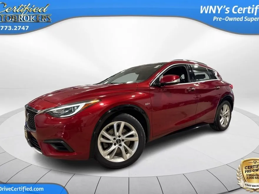 2019 Infiniti QX30 Luxe photo 1