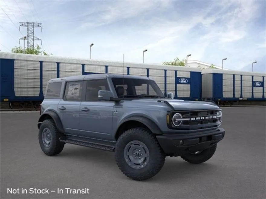 2025 Ford Bronco Outer Banks photo 1