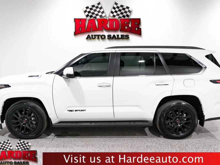 2025 Toyota Sequoia SR5 photo 1