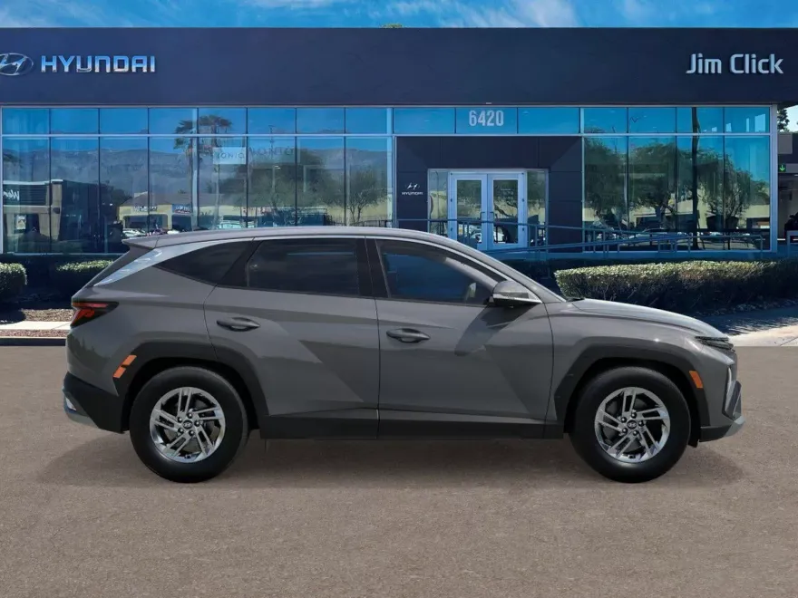 2026 Hyundai Tucson SE photo 1