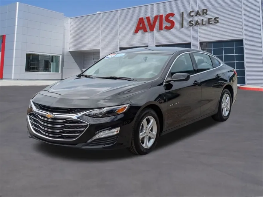 2024 Chevrolet Malibu 1LT photo 1