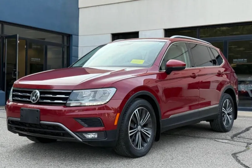 2018 Volkswagen Tiguan SEL photo 1