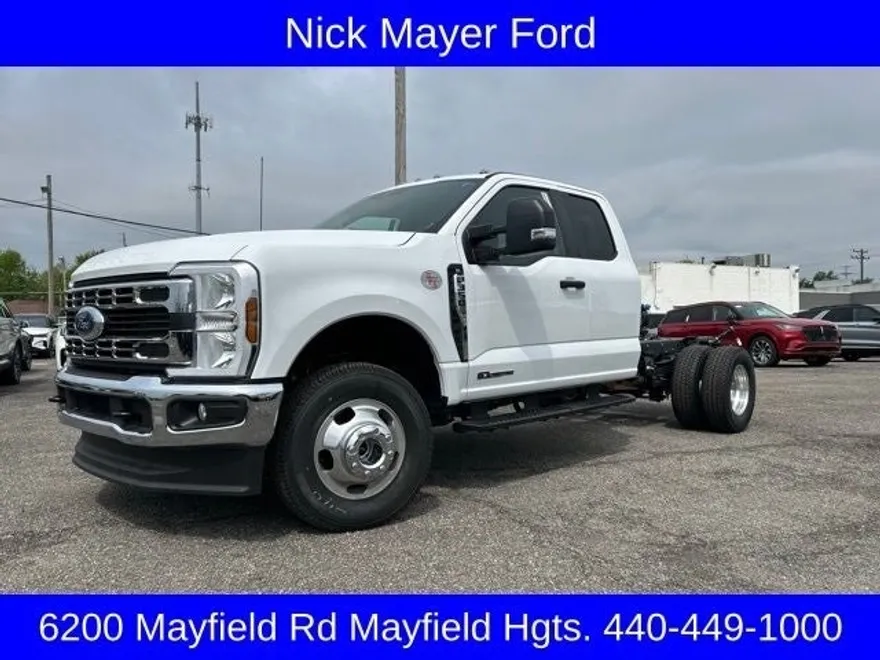 2025 Ford F-350 photo 1
