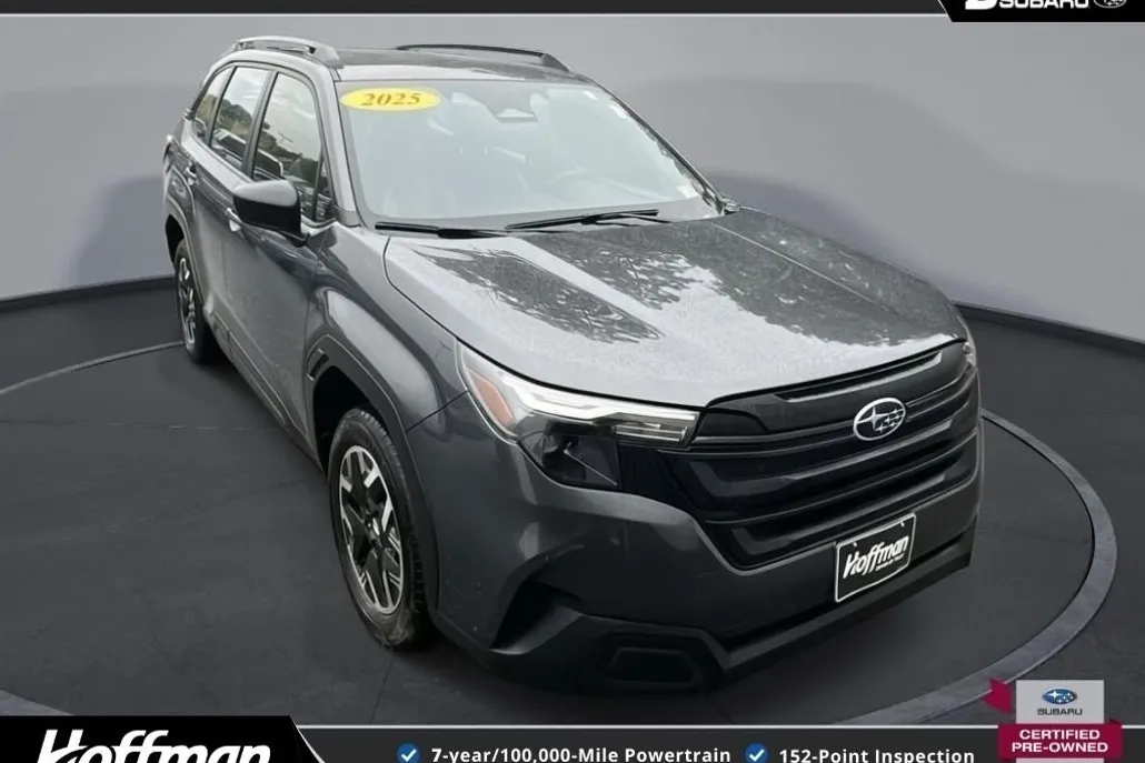 2025 Subaru Forester Base photo 1