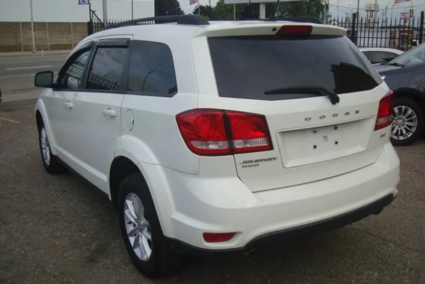 2016 Dodge Journey SXT photo 1