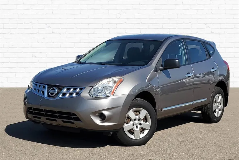 2013 Nissan Rogue S photo 1