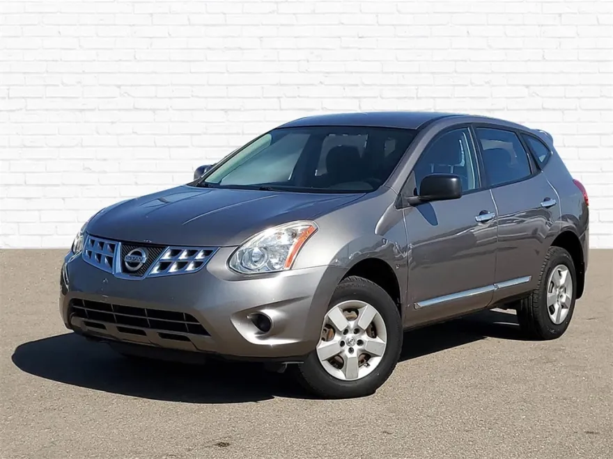 2013 Nissan Rogue S photo 1
