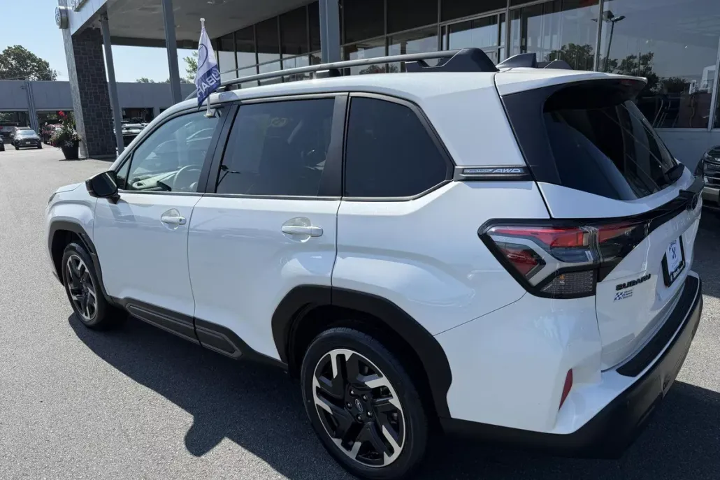 2025 Subaru Forester Limited photo 1