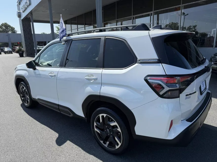 2025 Subaru Forester Limited photo 1