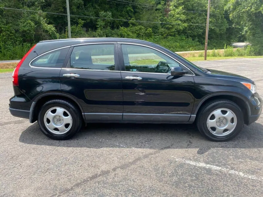 2010 Honda CR-V LX photo 1