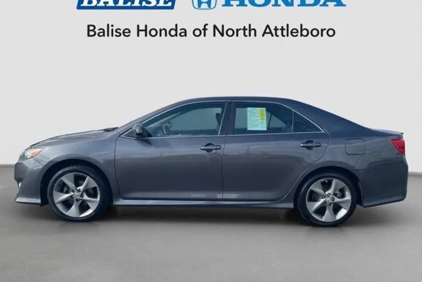 2014 Toyota Camry L photo 1