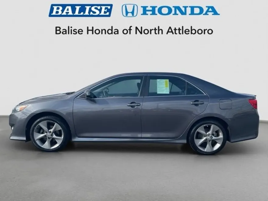 2014 Toyota Camry L photo 1