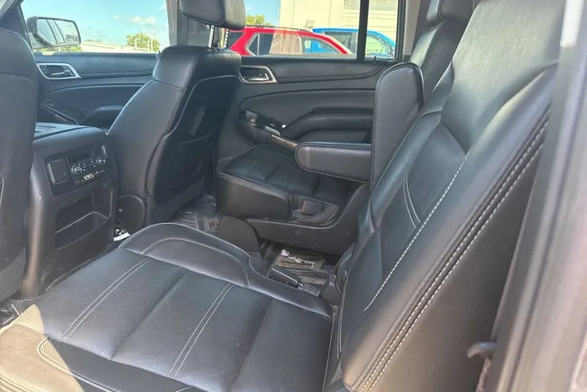 2016 Gmc Yukon XL Denali photo 1