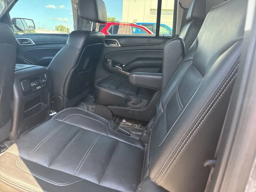 2016 Gmc Yukon XL Denali photo 1