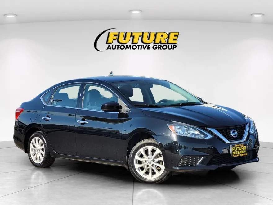 2019 Nissan Sentra SV photo 1