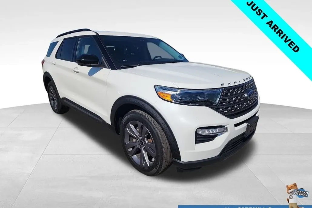 2022 Ford Explorer XLT photo 1