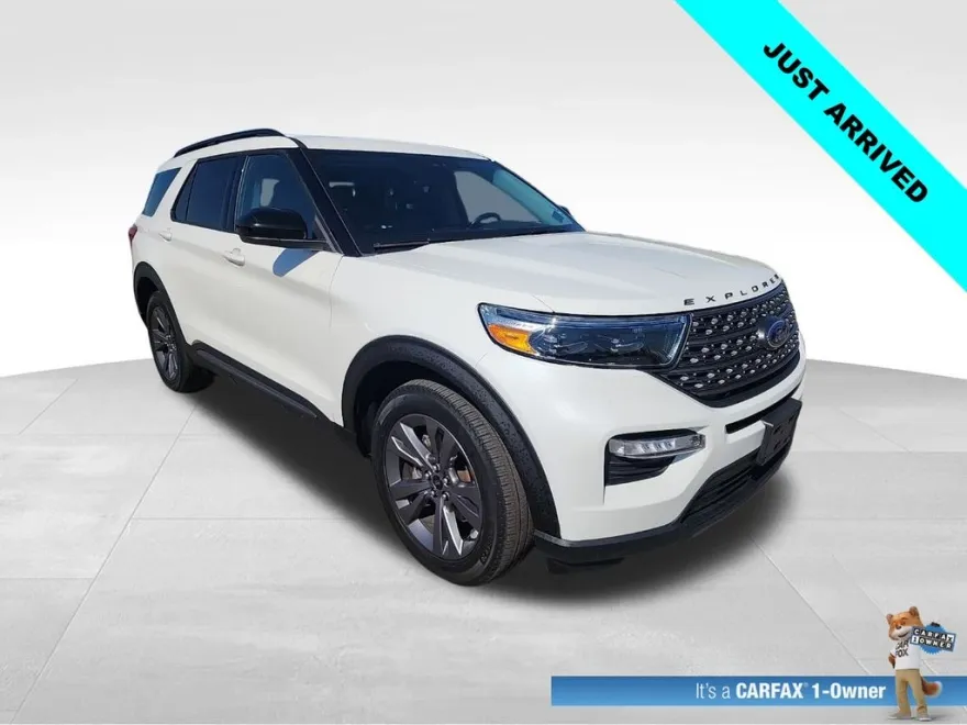 2022 Ford Explorer XLT photo 1