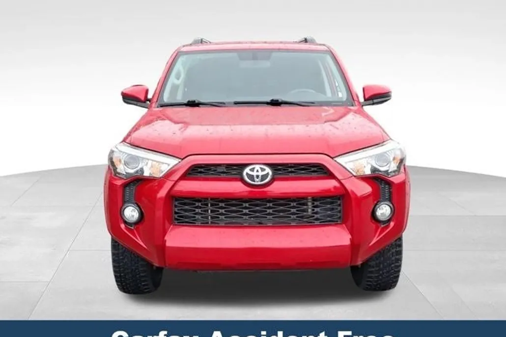 2019 Toyota 4Runner SR5 photo 1