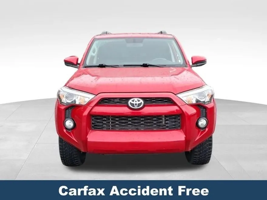 2019 Toyota 4Runner SR5 photo 1