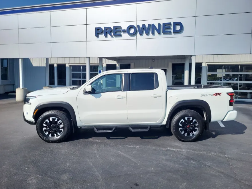 2023 Nissan Frontier Crew Cab PRO-4X photo 1