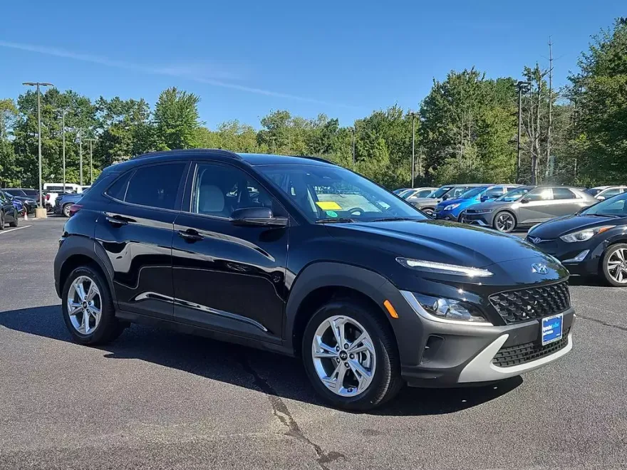 2023 Hyundai Kona SEL photo 1