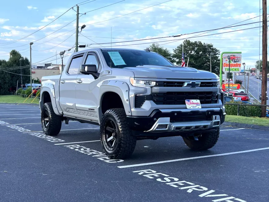 2024 Chevrolet Silverado 1500 photo 1