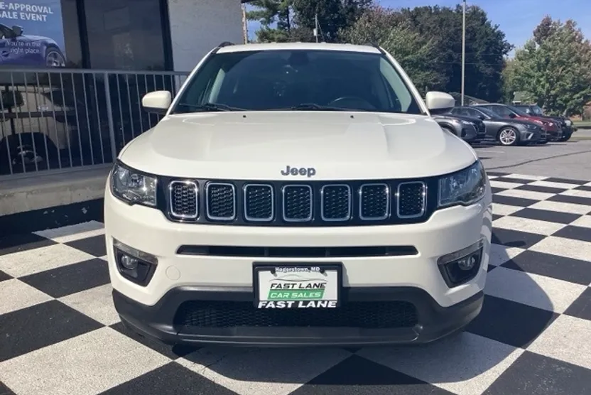 2018 Jeep Compass Latitude photo 1