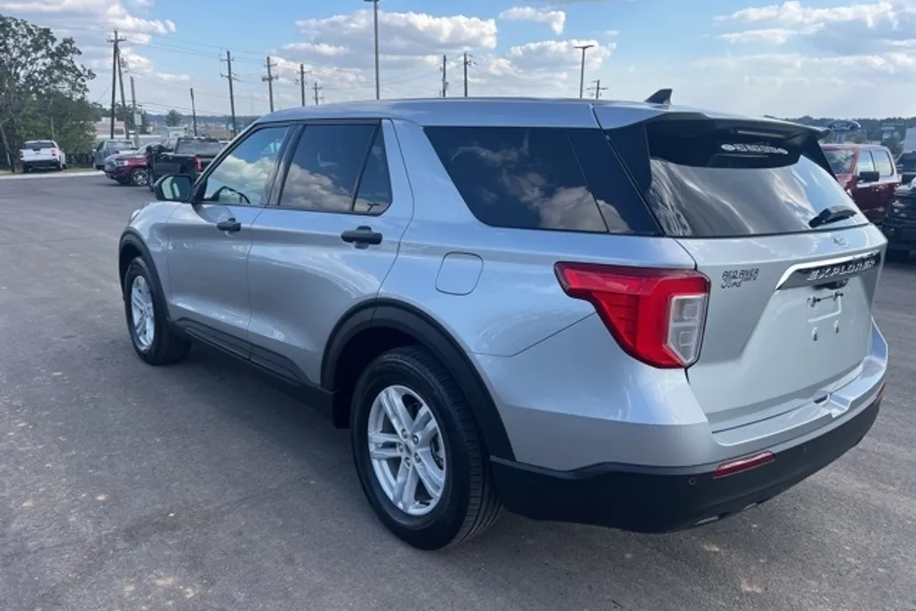 2024 Ford Explorer Base photo 1