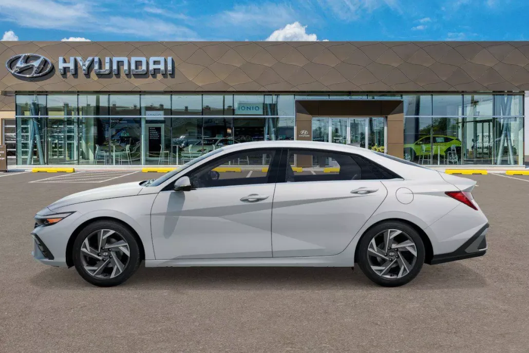 2025 Hyundai Elantra Hybrid Limited photo 1