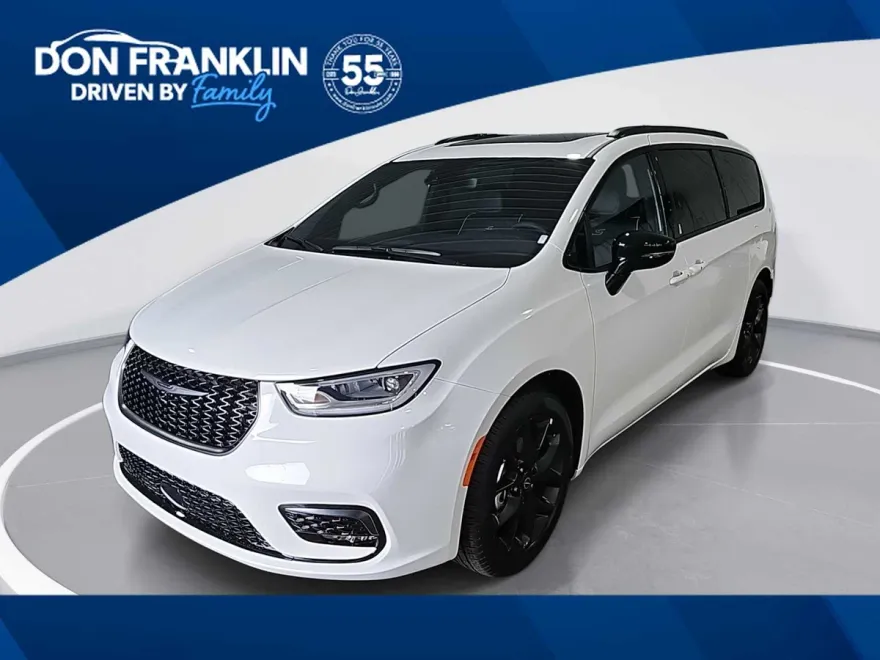 2026 Chrysler Pacifica Limited photo 1