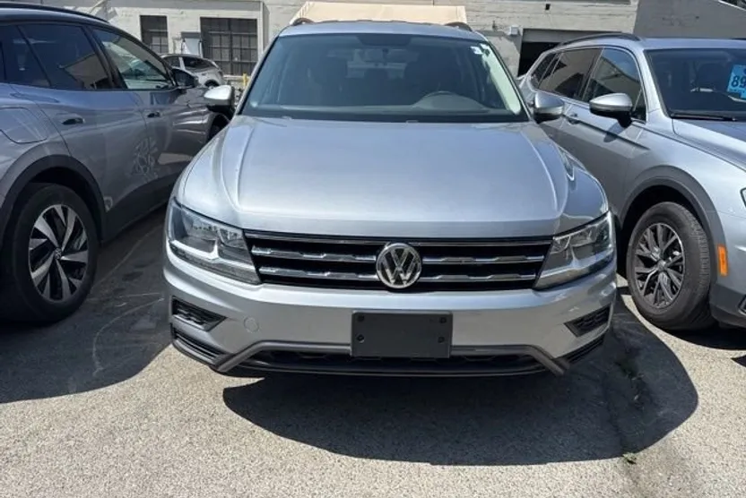 2021 Volkswagen Tiguan S photo 1
