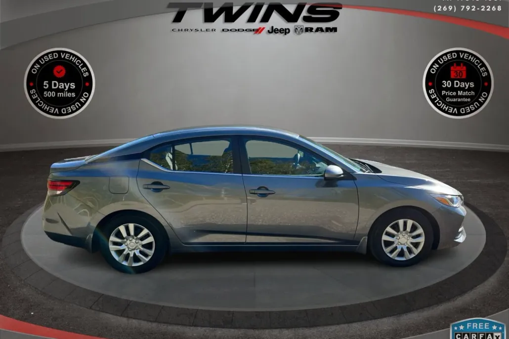 2022 Nissan Sentra S photo 1