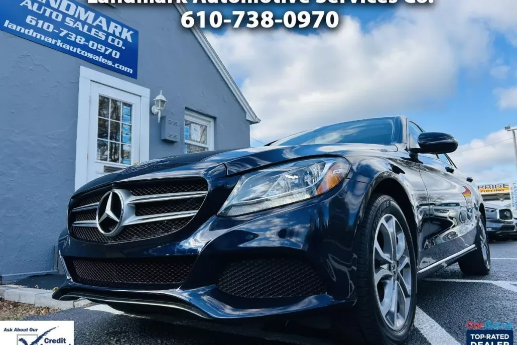 2017 Mercedes Benz C 300 4MATIC Sedan Luxury photo 1