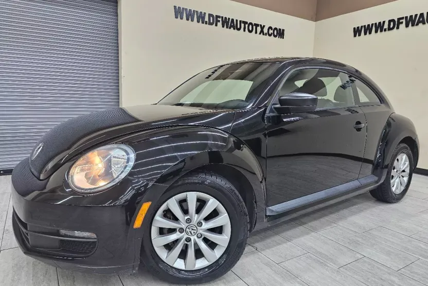2013 Volkswagen Beetle 2.5L photo 1