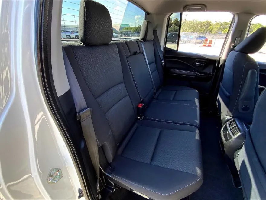 2019 Honda Ridgeline Sport photo 18