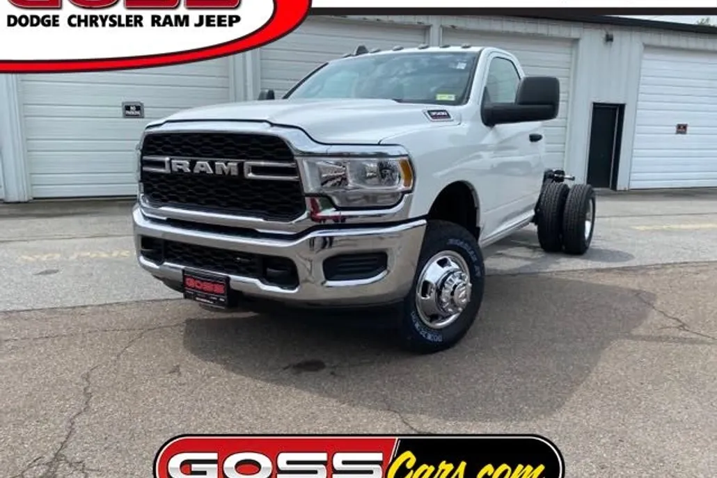 2024 Ram 3500 photo 1