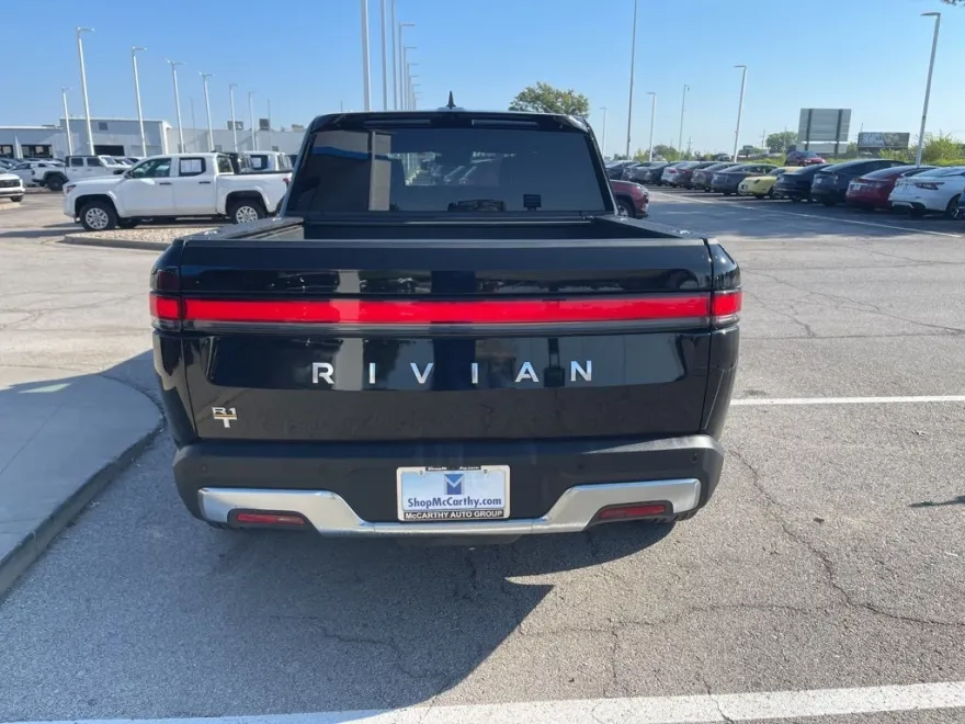 2022 Rivian R1T Adventure photo 1