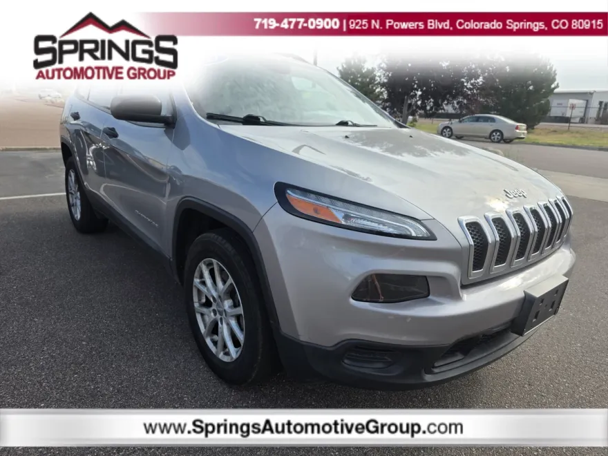 2017 Jeep Cherokee Sport photo 1