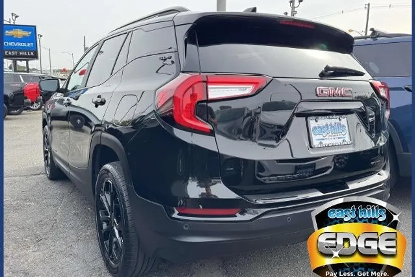 2022 Gmc Terrain SLE photo 1